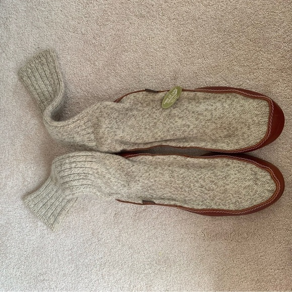 Acorn - The Original Slipper Sock - Picture 12 of 16
